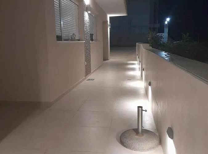 Stbs Luxury, * Néa Fókaia