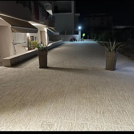 Stbs Luxury, Apartment *