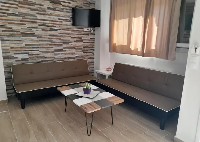 Stbs Luxury, * Néa Fókaia